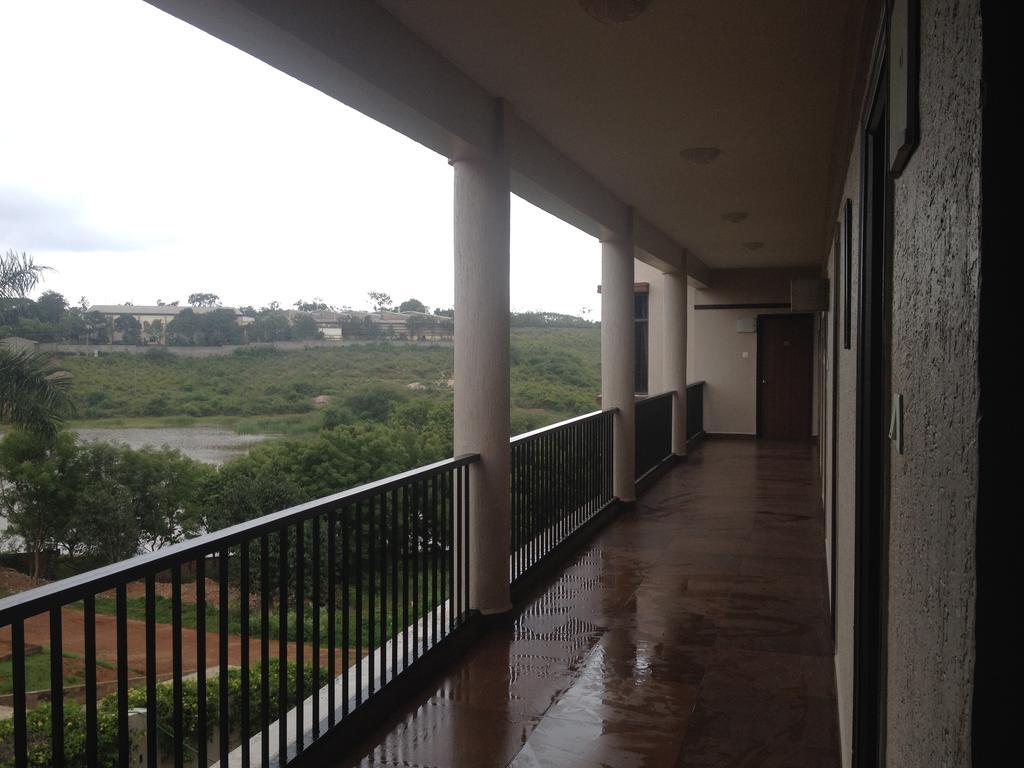 Cotton County Club And Resort Hubli Camera foto