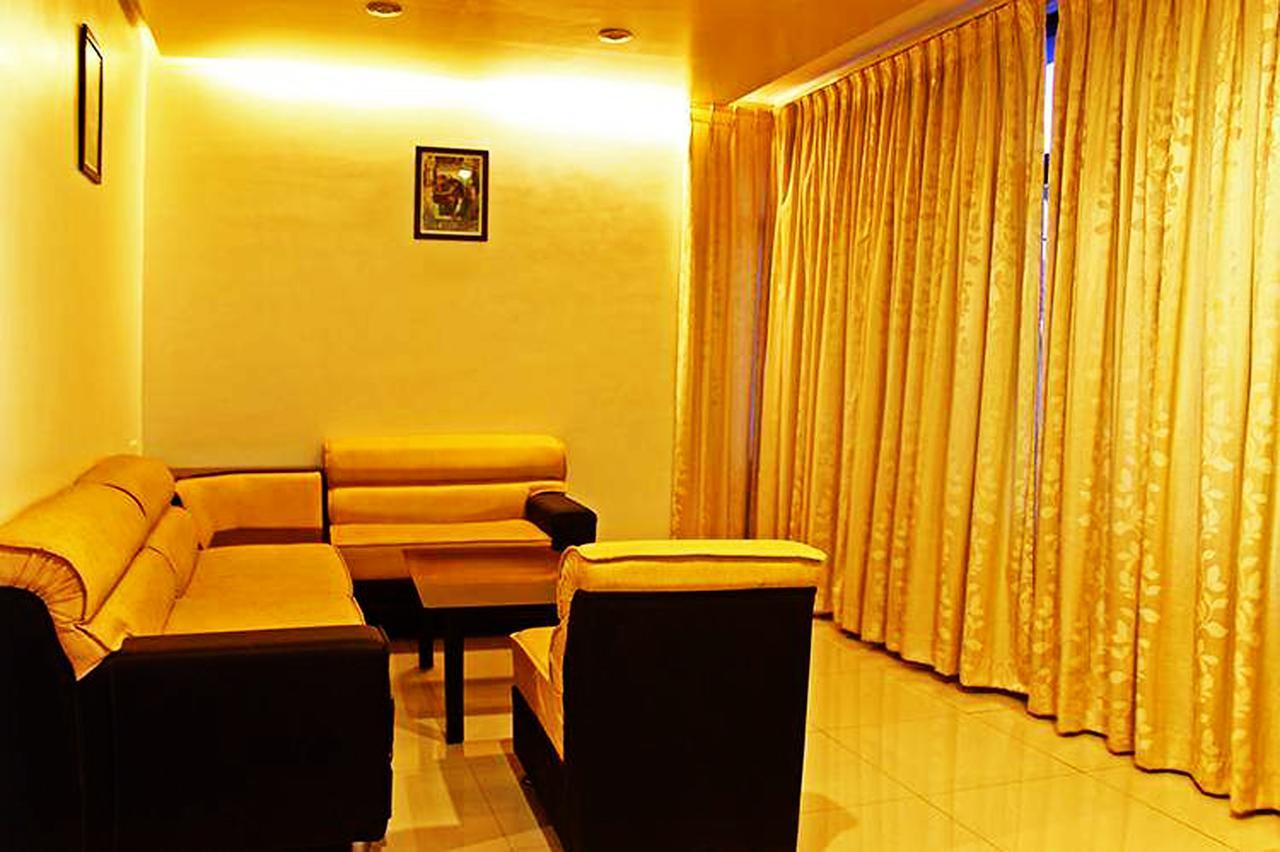 Cotton County Club And Resort Hubli Esterno foto