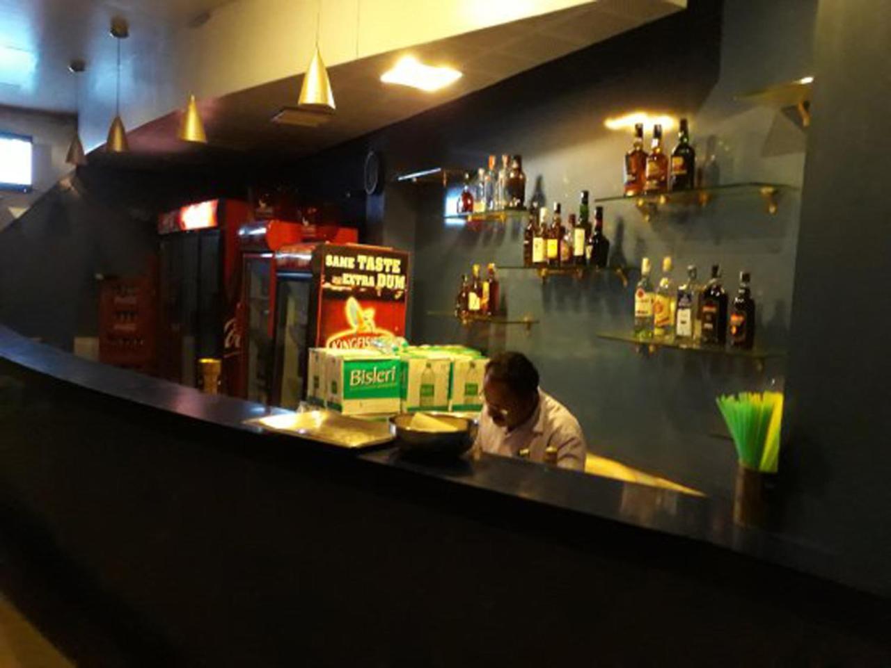 Cotton County Club And Resort Hubli Esterno foto
